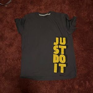 Nike T-shirt